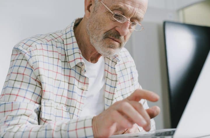 5 Tips to Make Your Website Accessible for Older Adults with Poor Vision